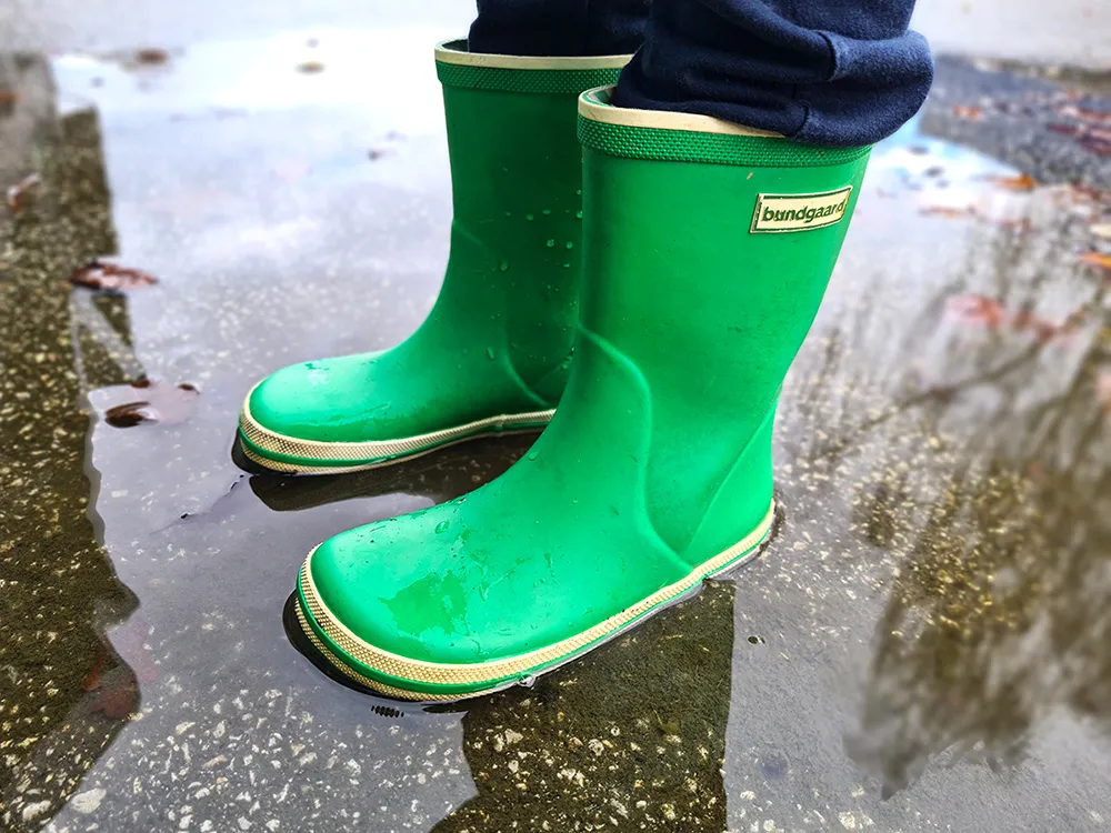 Bundgaard barefoot rain boots for kids in bright green